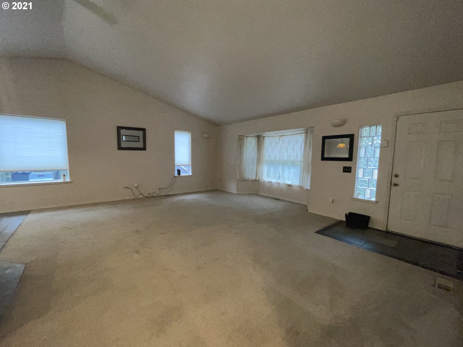 1066 South 69th Place Springfield, OR 97478 - Photo 13 of 27 Gallery Image 13
