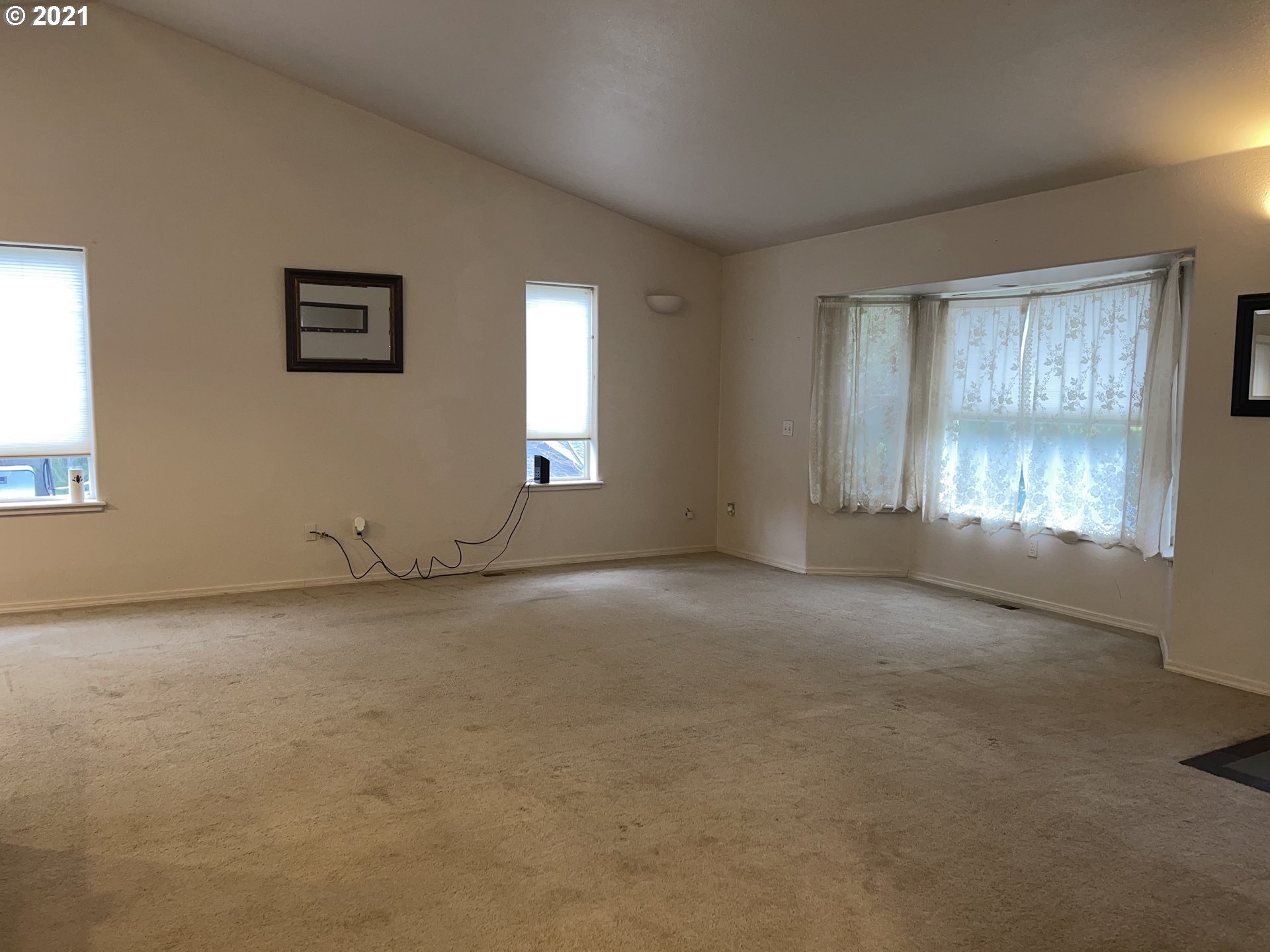 1066 South 69th Place Springfield, OR 97478 - Photo 14 of 27 Gallery Image 14