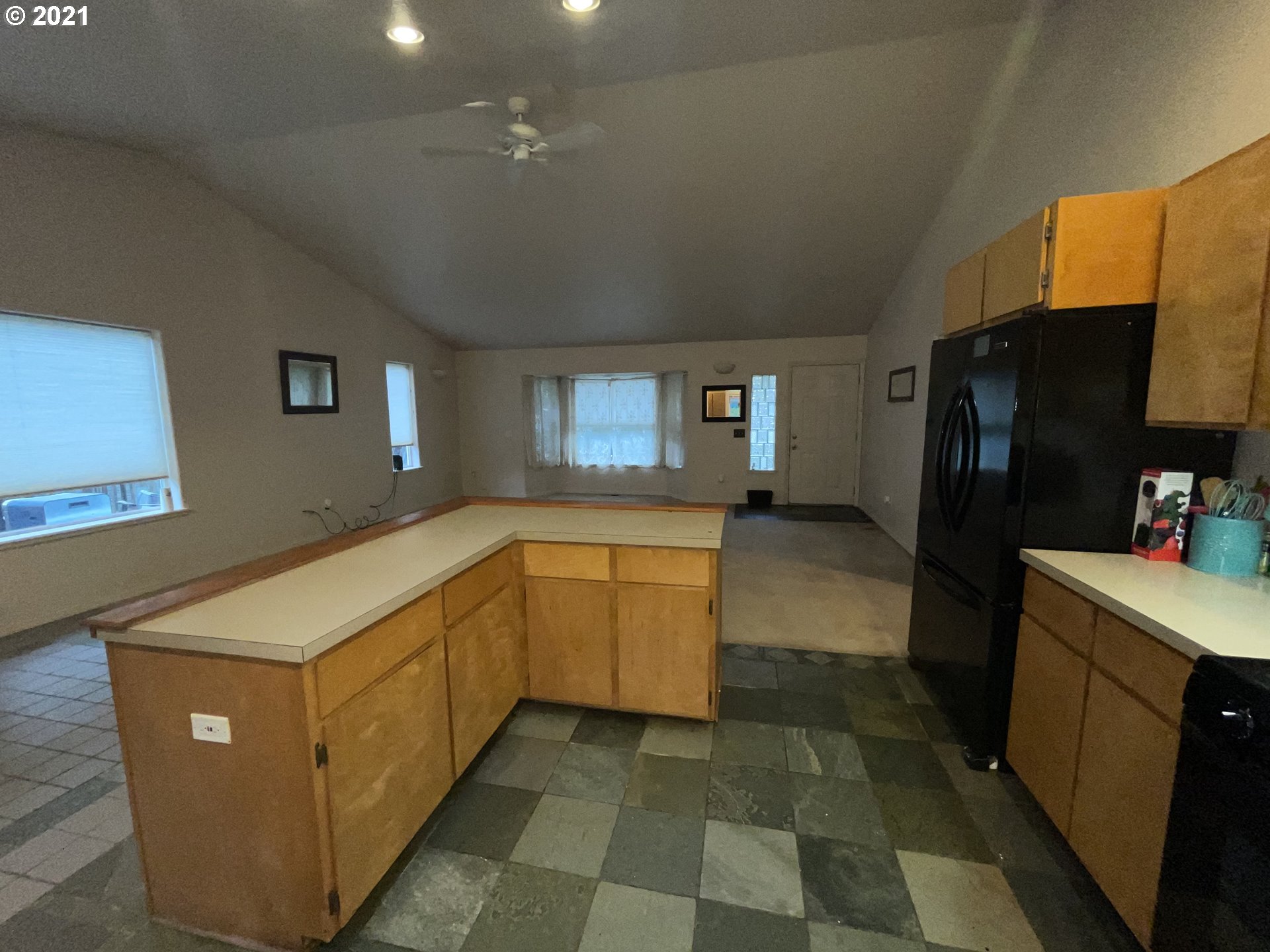 1066 South 69th Place Springfield, OR 97478 - Photo 10 of 27 Gallery Image 10