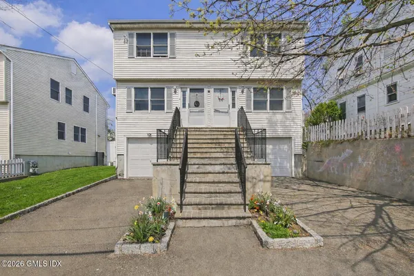 $1,950,000 | 21 Division Street, Greenwich, CT 06830