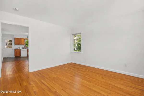 $1,950,000 | 21 Division Street, Greenwich, CT 06830