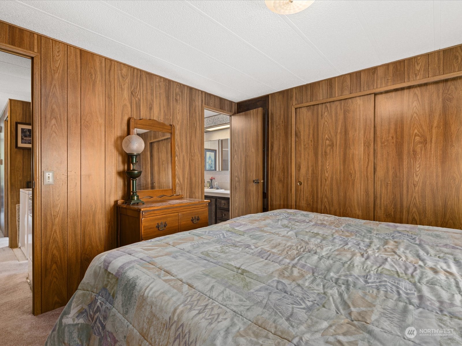 7484 Humphrey Road Clinton, WA 98236 - Photo 14 of 26 Gallery Image 14