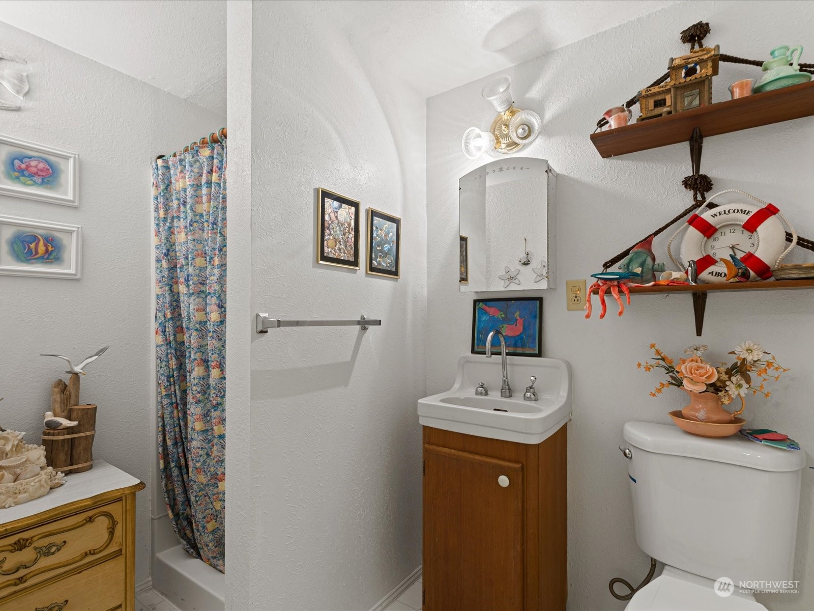 7484 Humphrey Road Clinton, WA 98236 - Photo 17 of 26 Gallery Image 17