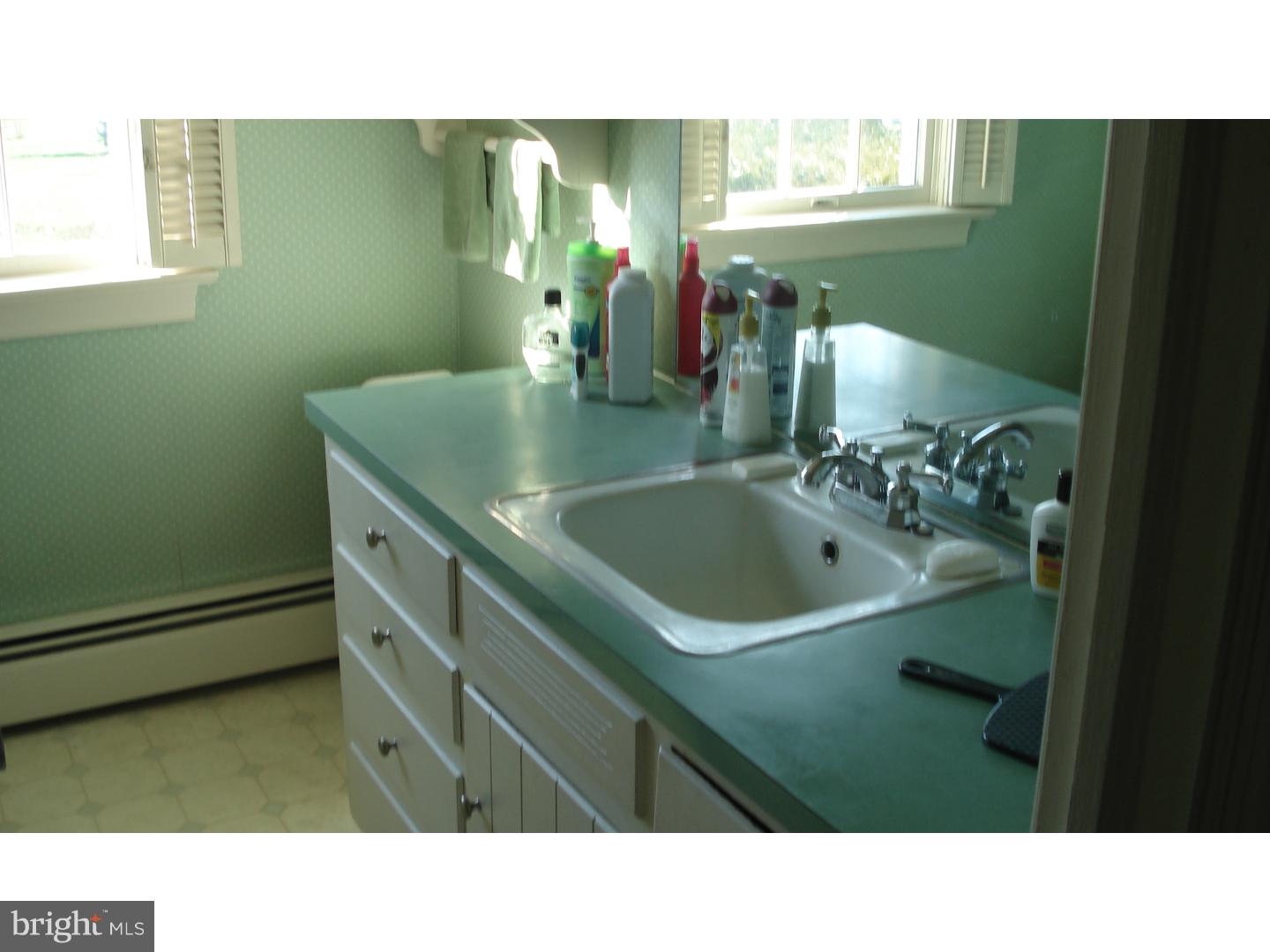 360 Godshall Road Souderton, PA 18964 - Photo 15 of 22 Bathroom