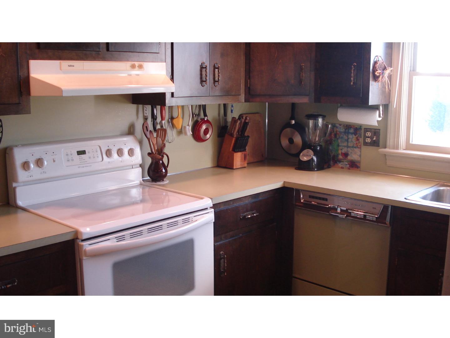 360 Godshall Road Souderton, PA 18964 - Photo 10 of 22 Kitchen