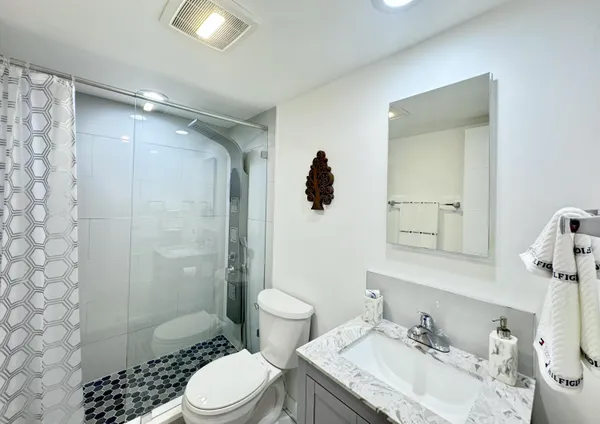 $2,000 | 4501 South Ocean Boulevard, Unit E5, Lantana, FL 33480