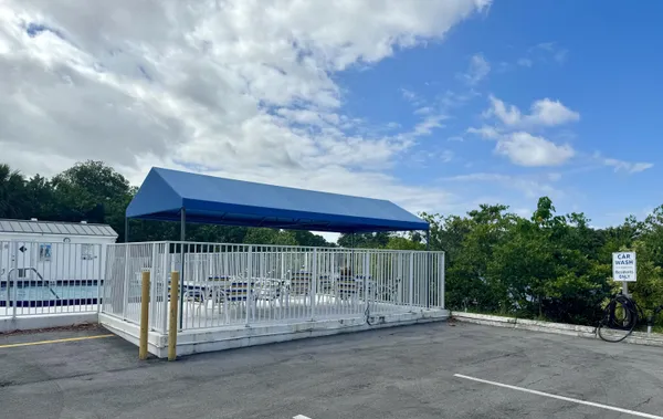 $2,000 | 4501 South Ocean Boulevard, Unit E5, Lantana, FL 33480