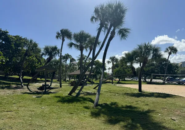 $2,000 | 4501 South Ocean Boulevard, Unit E5, Lantana, FL 33480