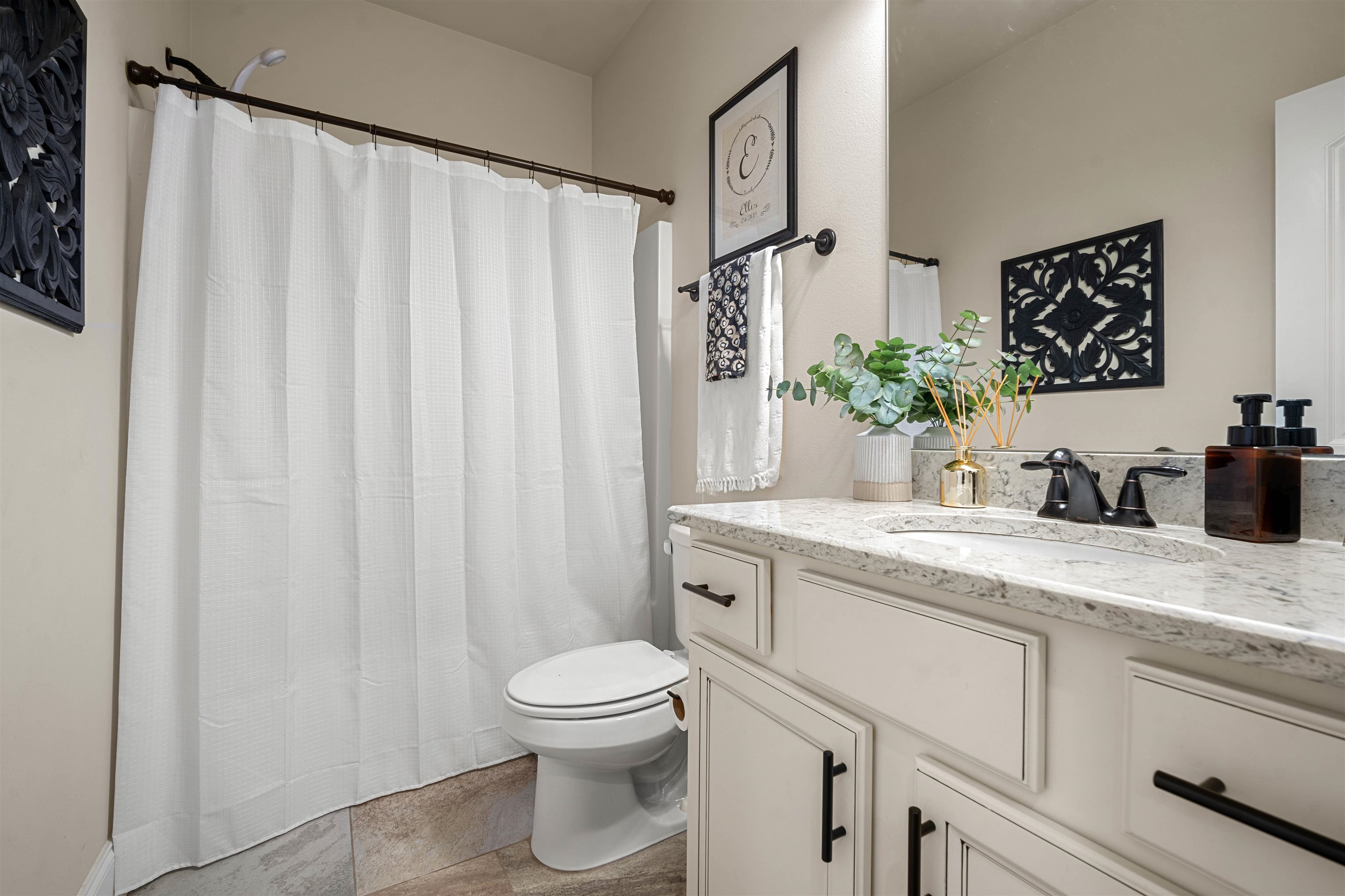 24582 Caleb Court Daphne, AL 36526 - Photo 32 of 39 Bathroom