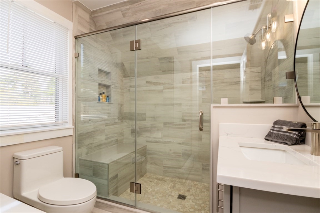 115 Lincoln Road Walpole, MA 02081 - Photo 39 of 41 Gallery Image 39
