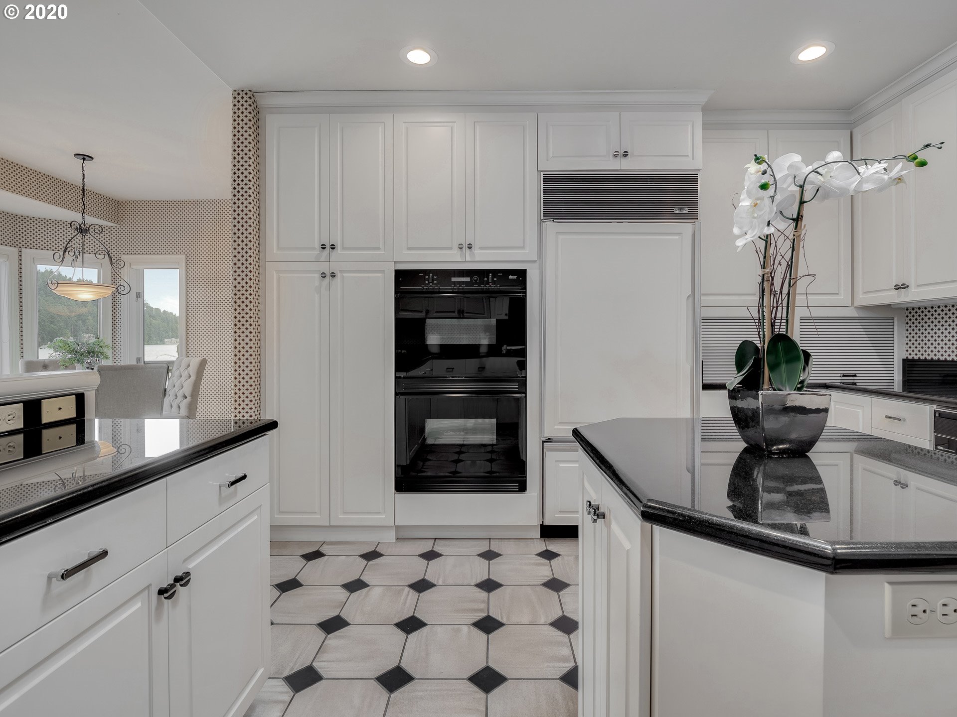 1308 Northshore Road Lake Oswego, OR 97034 - Photo 12 of 32 Gallery Image 12