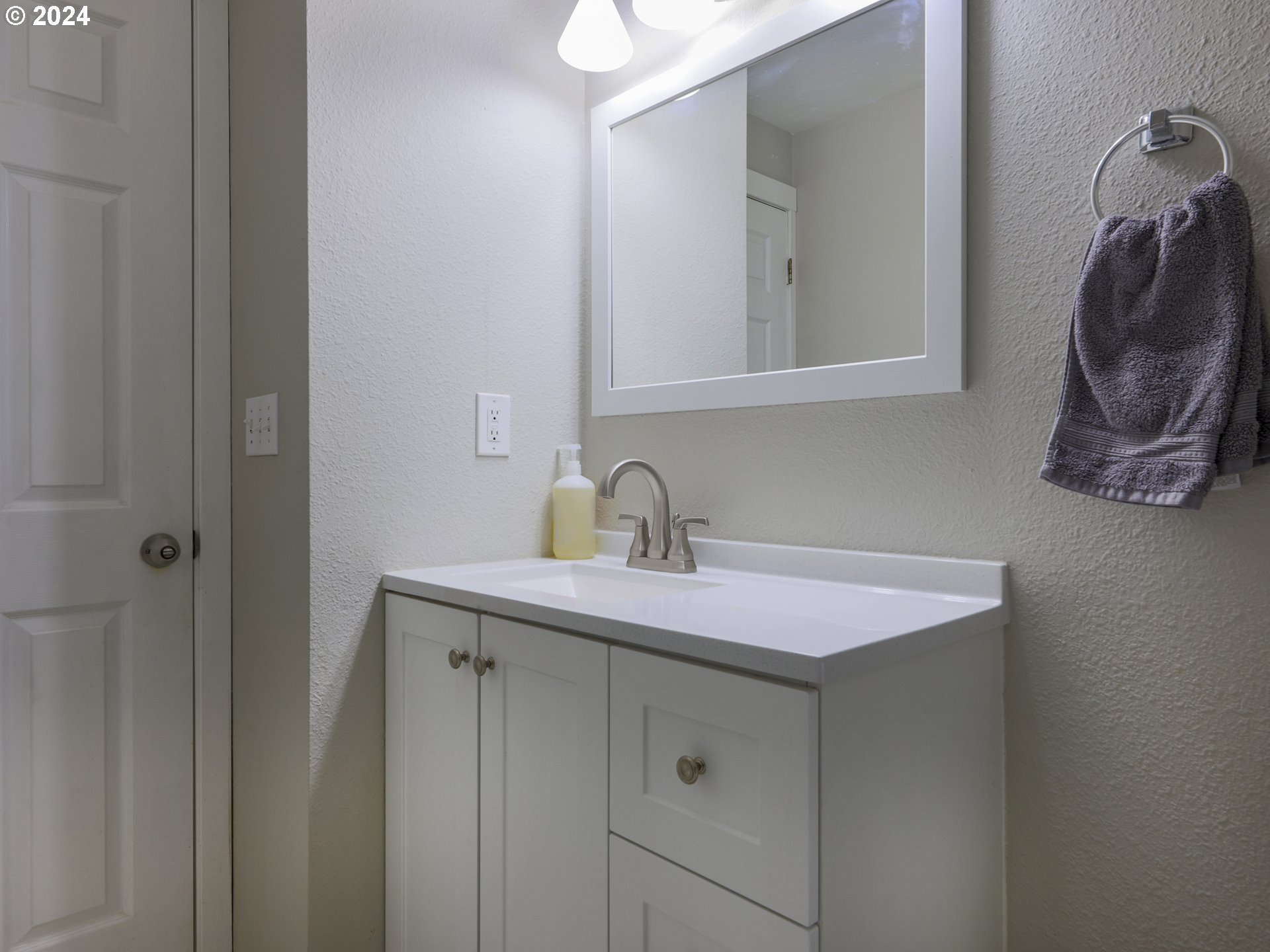 12602 Northwest Barnes Road, Unit 5 Portland, OR 97229 - Photo 15 of 20 Gallery Image 15