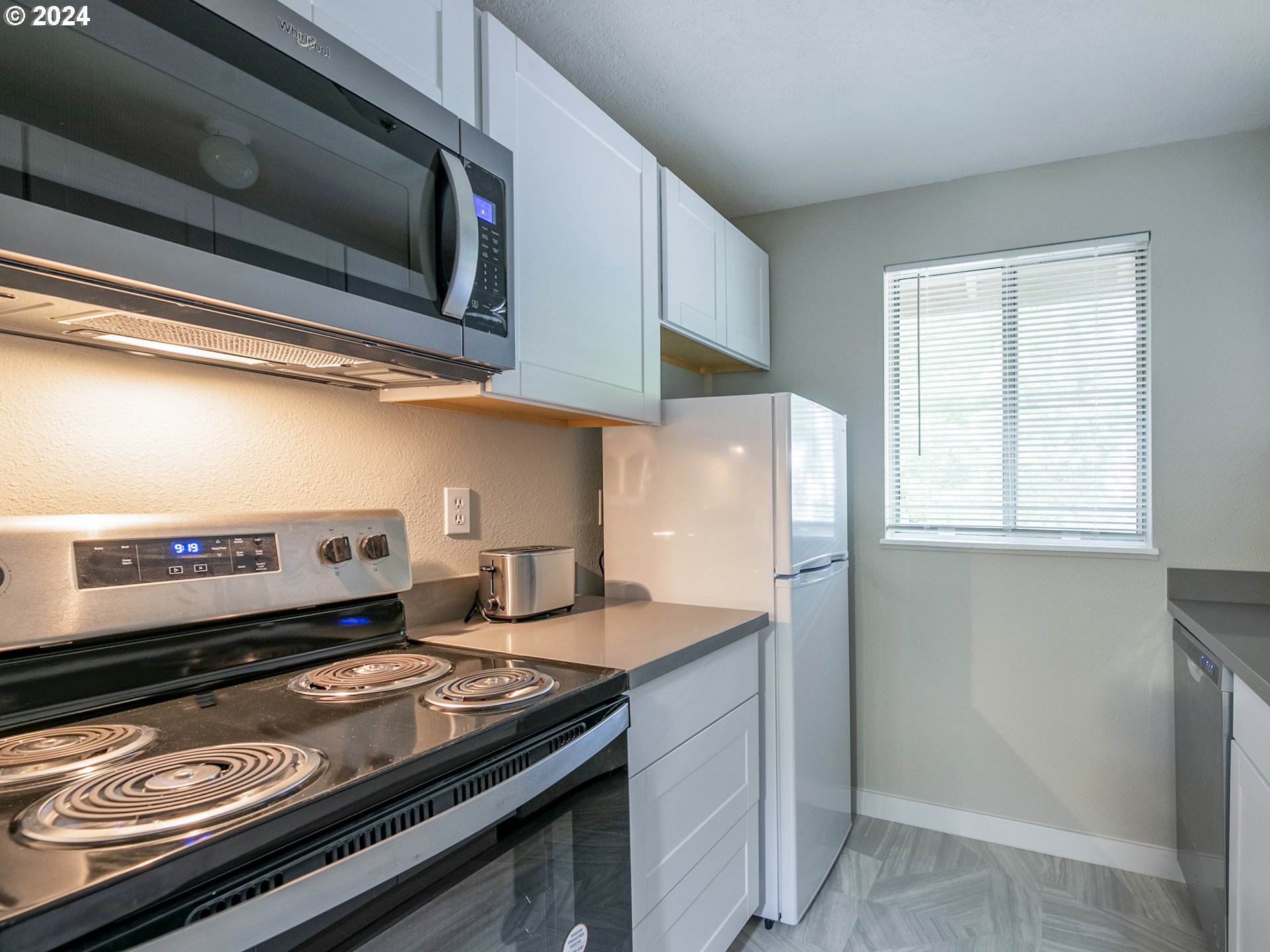 12602 Northwest Barnes Road, Unit 5 Portland, OR 97229 - Photo 8 of 20 Gallery Image 8