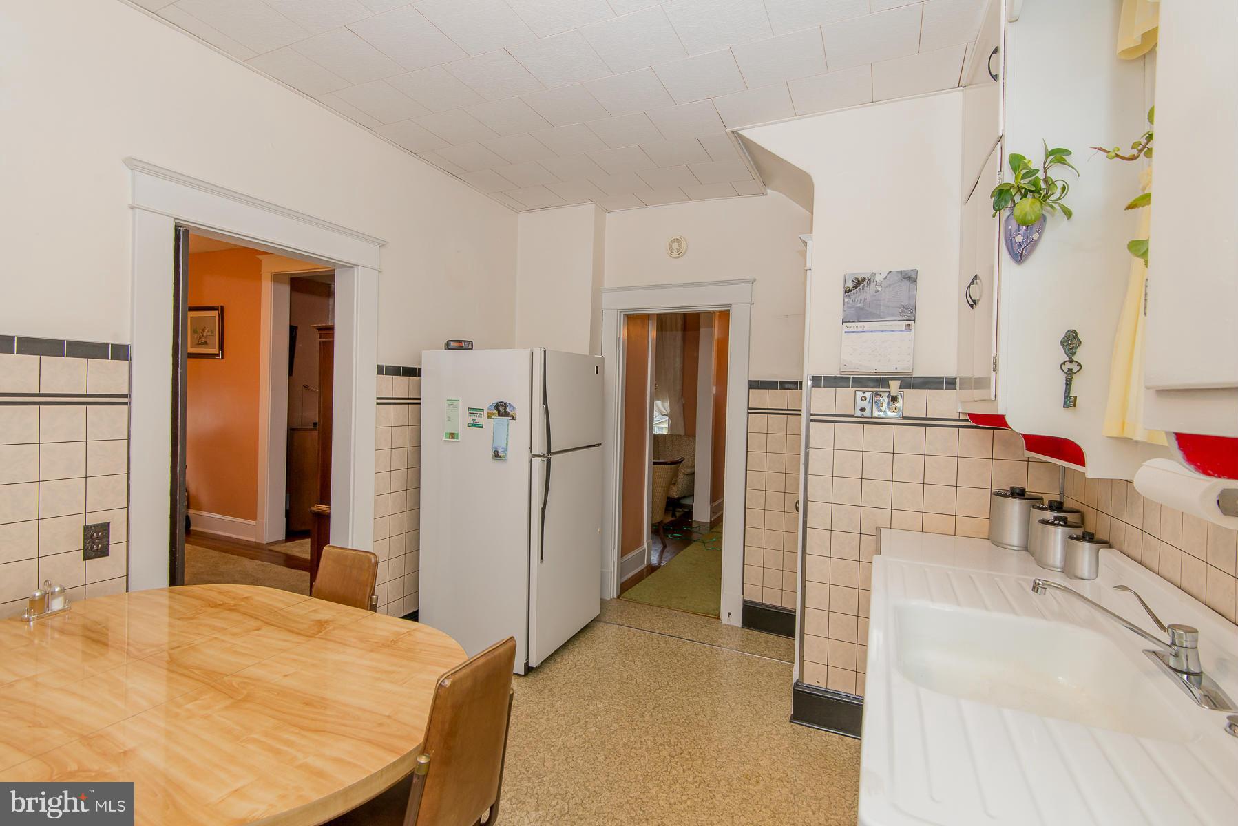 44 Ridge Road Catonsville, MD 21228 - Photo 6 of 14 Kitchen