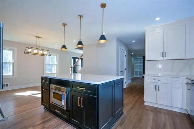 $825,000 | 1610 Chateau Drive, Atlanta, GA 30338