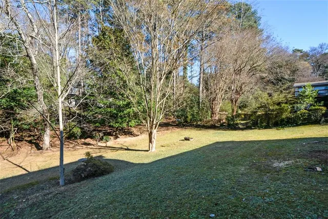 $825,000 | 1610 Chateau Drive, Atlanta, GA 30338