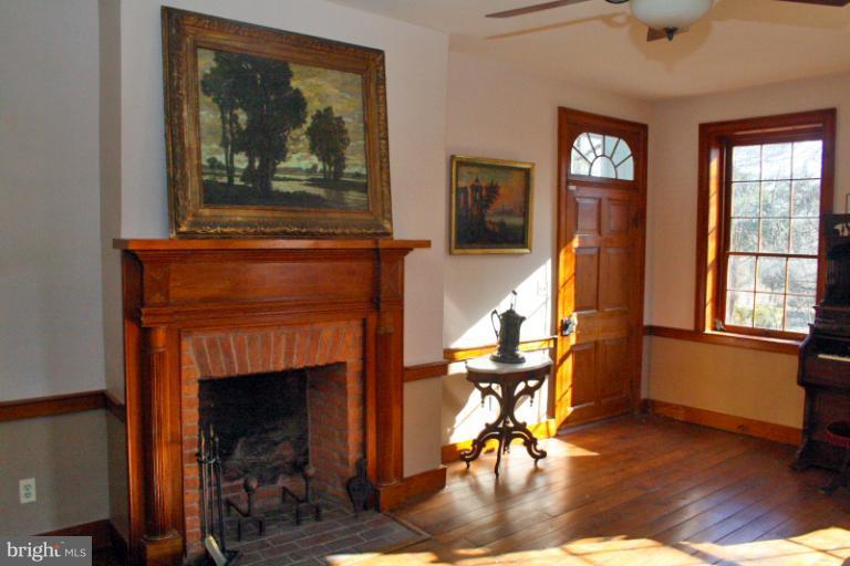 4400 Green Valley Road Union Bridge, MD 21791 - Photo 2 of 30 Living Room