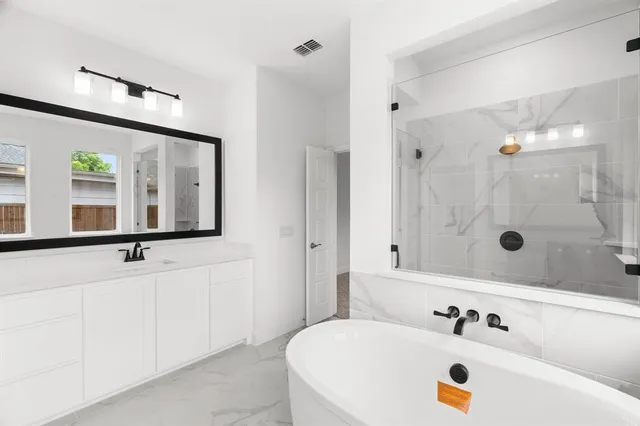 $948,990 | 848 Northwood Road, Fort Worth, TX 76107