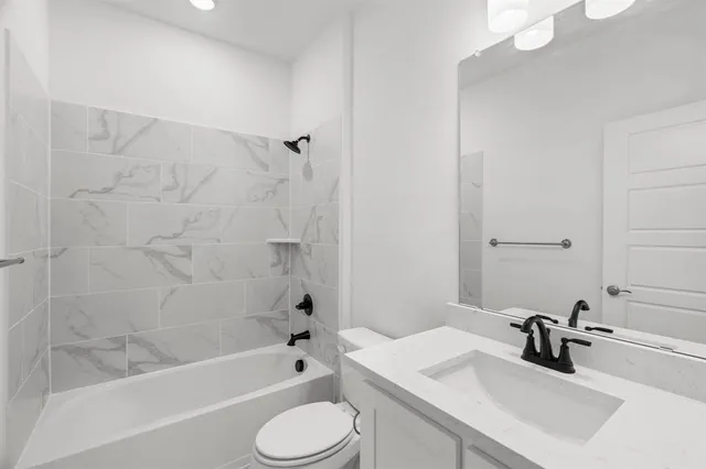 $948,990 | 848 Northwood Road, Fort Worth, TX 76107