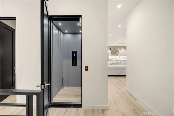 $1,628,000 | 756 West 19th Street, Unit B, Costa Mesa, CA 92627