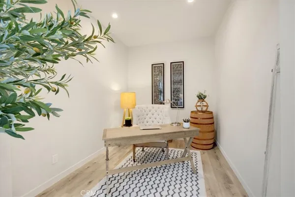 $1,628,000 | 756 West 19th Street, Unit B, Costa Mesa, CA 92627