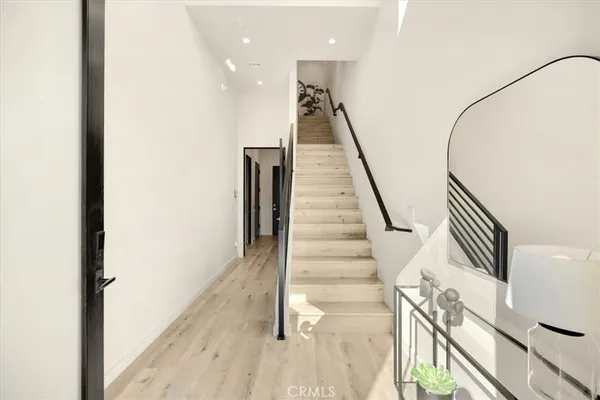 $1,628,000 | 756 West 19th Street, Unit B, Costa Mesa, CA 92627