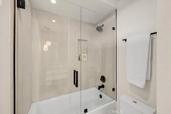 $1,628,000 | 756 West 19th Street, Unit B, Costa Mesa, CA 92627