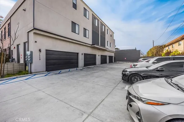 $1,628,000 | 756 West 19th Street, Unit B, Costa Mesa, CA 92627