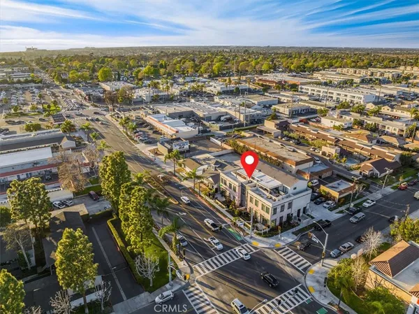 $1,628,000 | 756 West 19th Street, Unit B, Costa Mesa, CA 92627