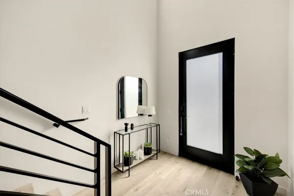 $1,628,000 | 756 West 19th Street, Unit B, Costa Mesa, CA 92627