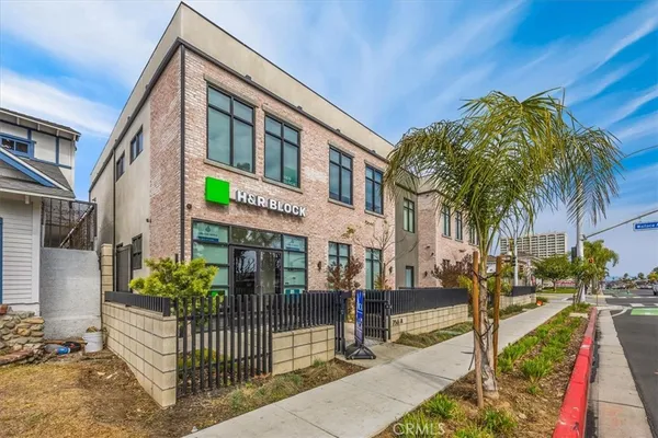 $1,628,000 | 756 West 19th Street, Unit B, Costa Mesa, CA 92627