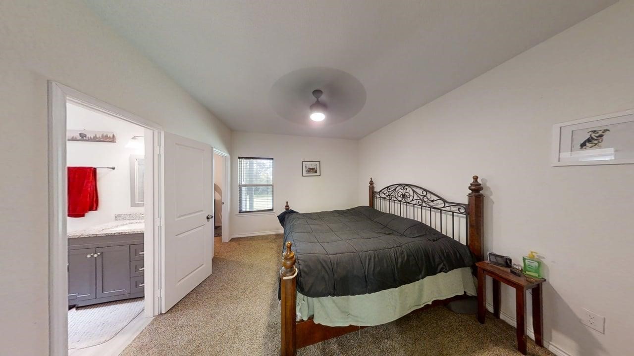 2463 Mohawk Bend Willis, TX 77378 - Photo 12 of 27 Primary Bedroom
