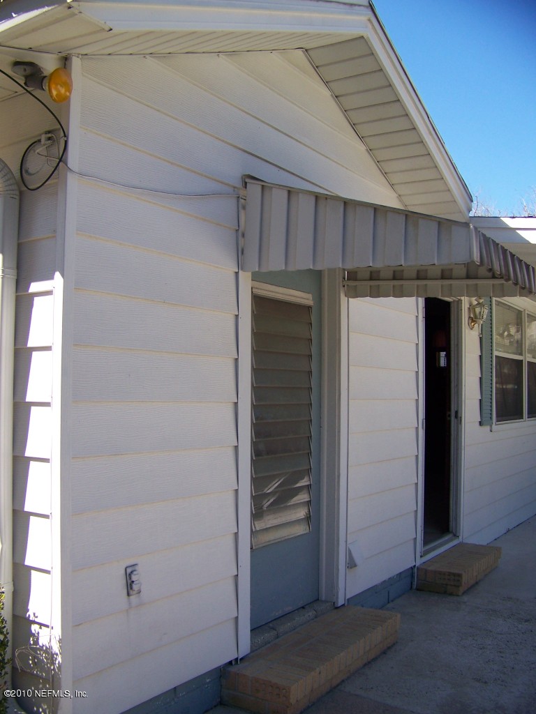 9761 Kline Road Jacksonville, FL 32246 - Photo 47 of 71 a view of a storage & utility room