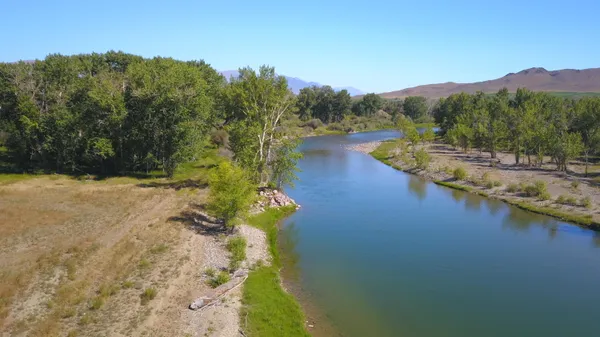$1,900,000 | 389 Wrangler Lane, Challis, ID 83226