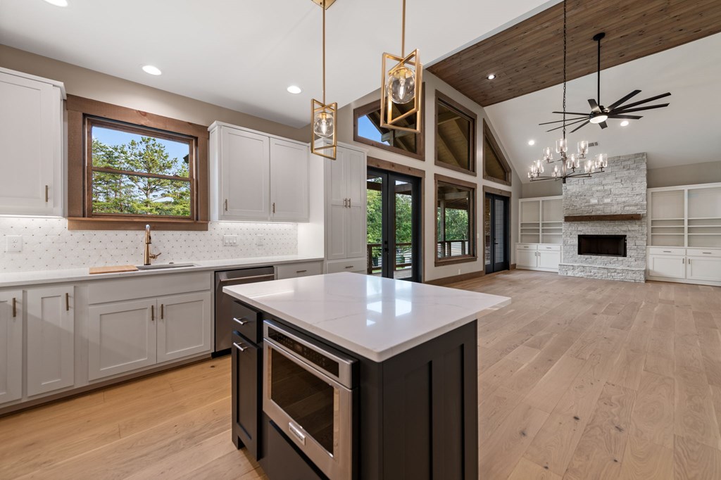 287 State Street Blue Ridge, GA 30513 - Photo 13 of 117