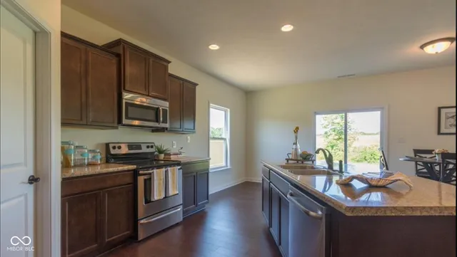 $410,000 | 10613 North Country View Way, Mooresville, IN 46158