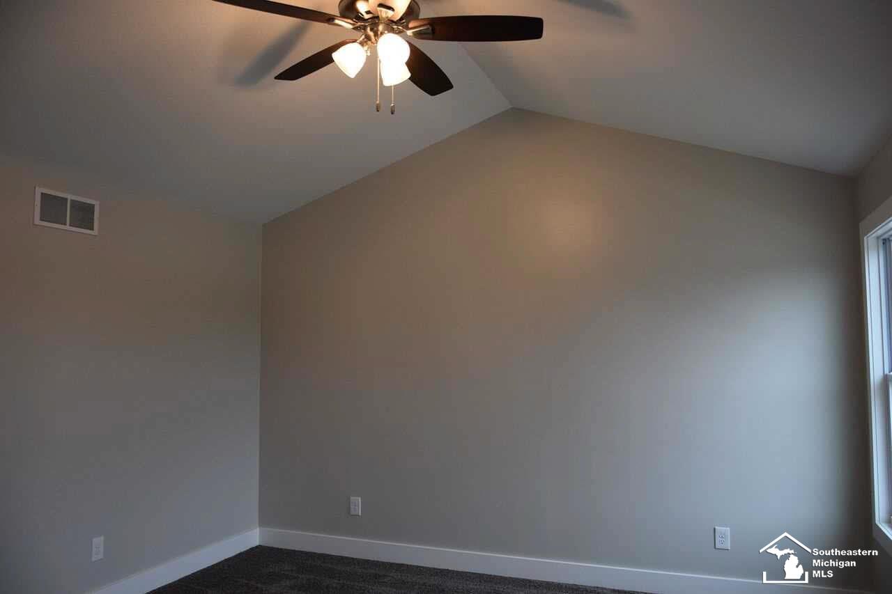 110 Raisin Circle Dundee, MI 48131 - Photo 13 of 25 20443340-12.JPG