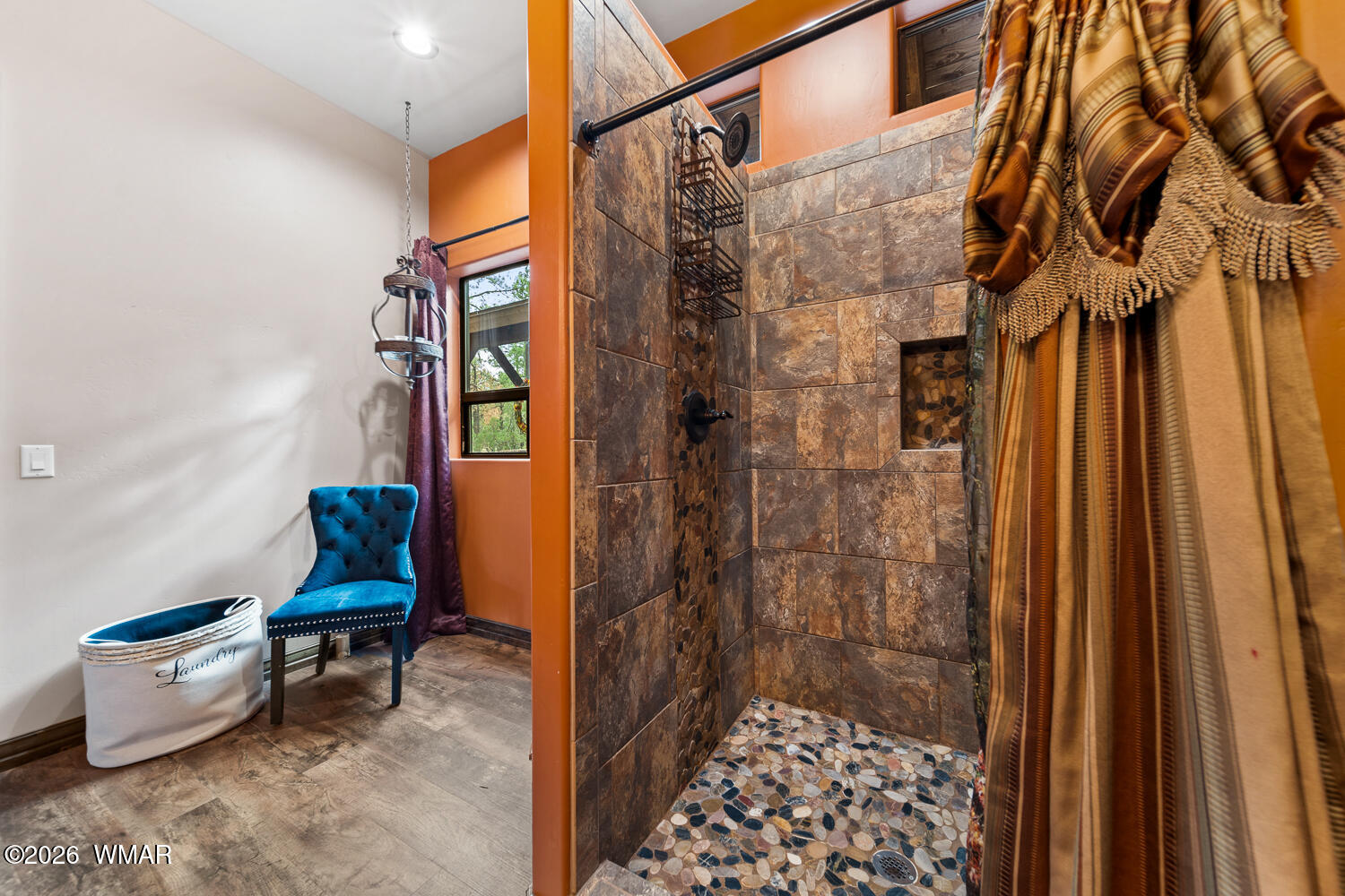 1980 Spring Creek Lane Overgaard, AZ 85933 - Photo 25 of 64 Primary Shower
