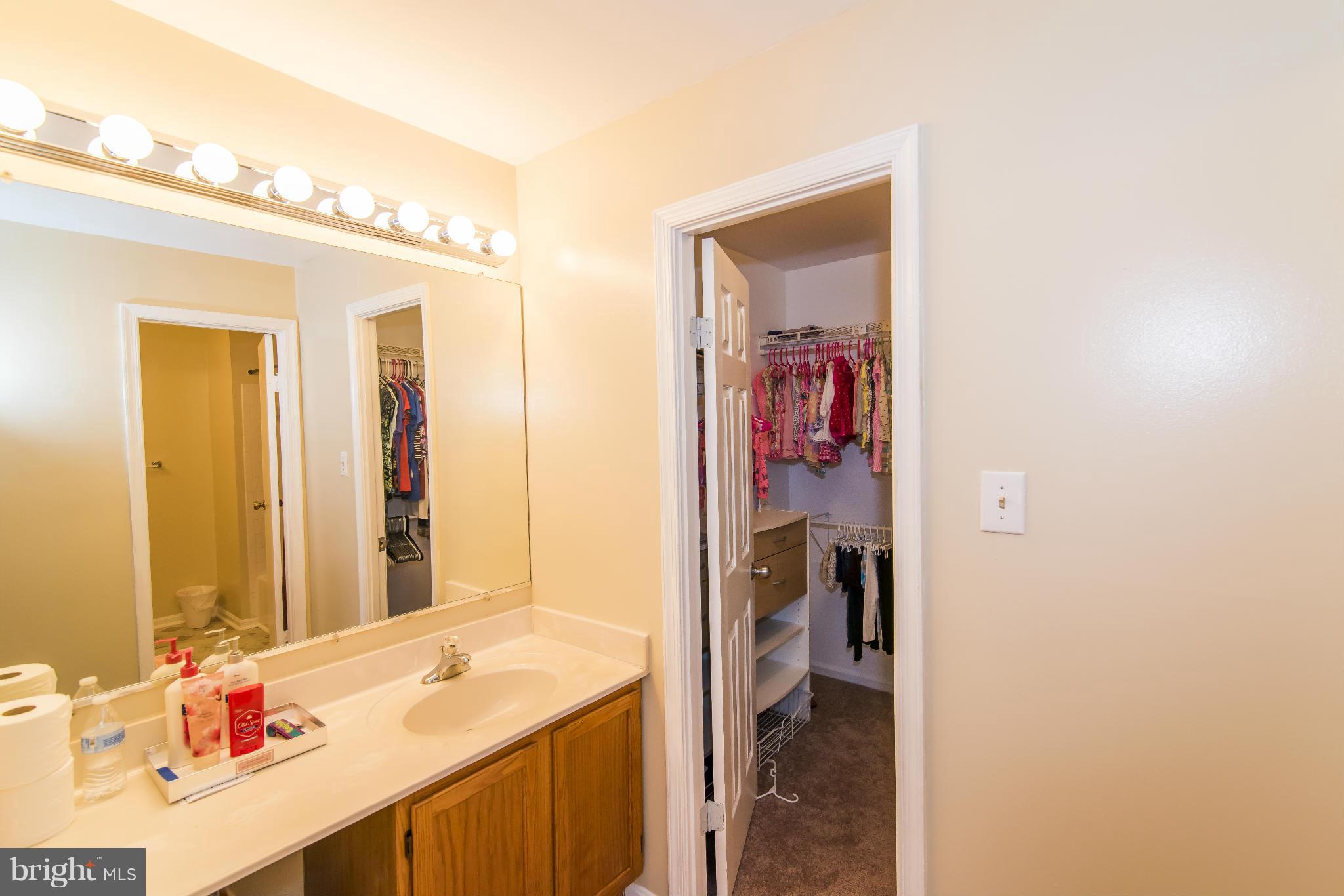 7433 Rokeby Drive, Unit 10 Manassas, VA 20109 - Photo 21 of 27 Bath (Master)