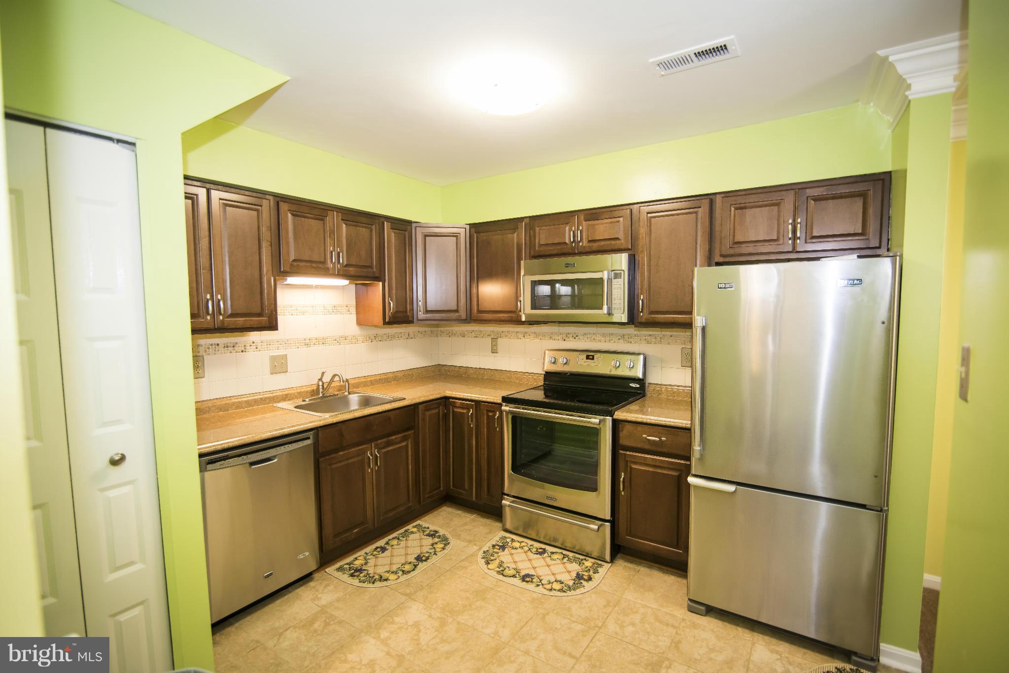 7433 Rokeby Drive, Unit 10 Manassas, VA 20109 - Photo 8 of 27 Interior (General)
