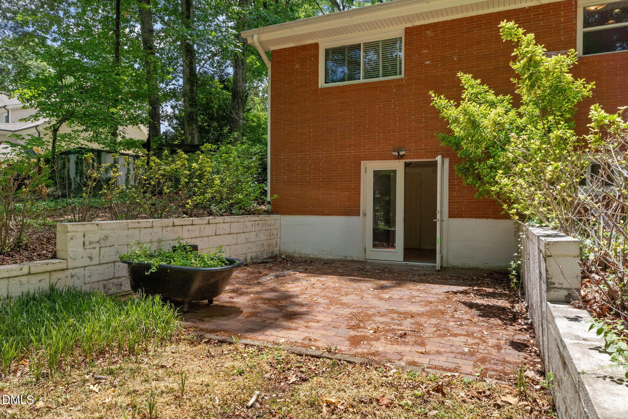 4419 Laurel Hills Road Raleigh, NC 27612 - Photo 32 of 41