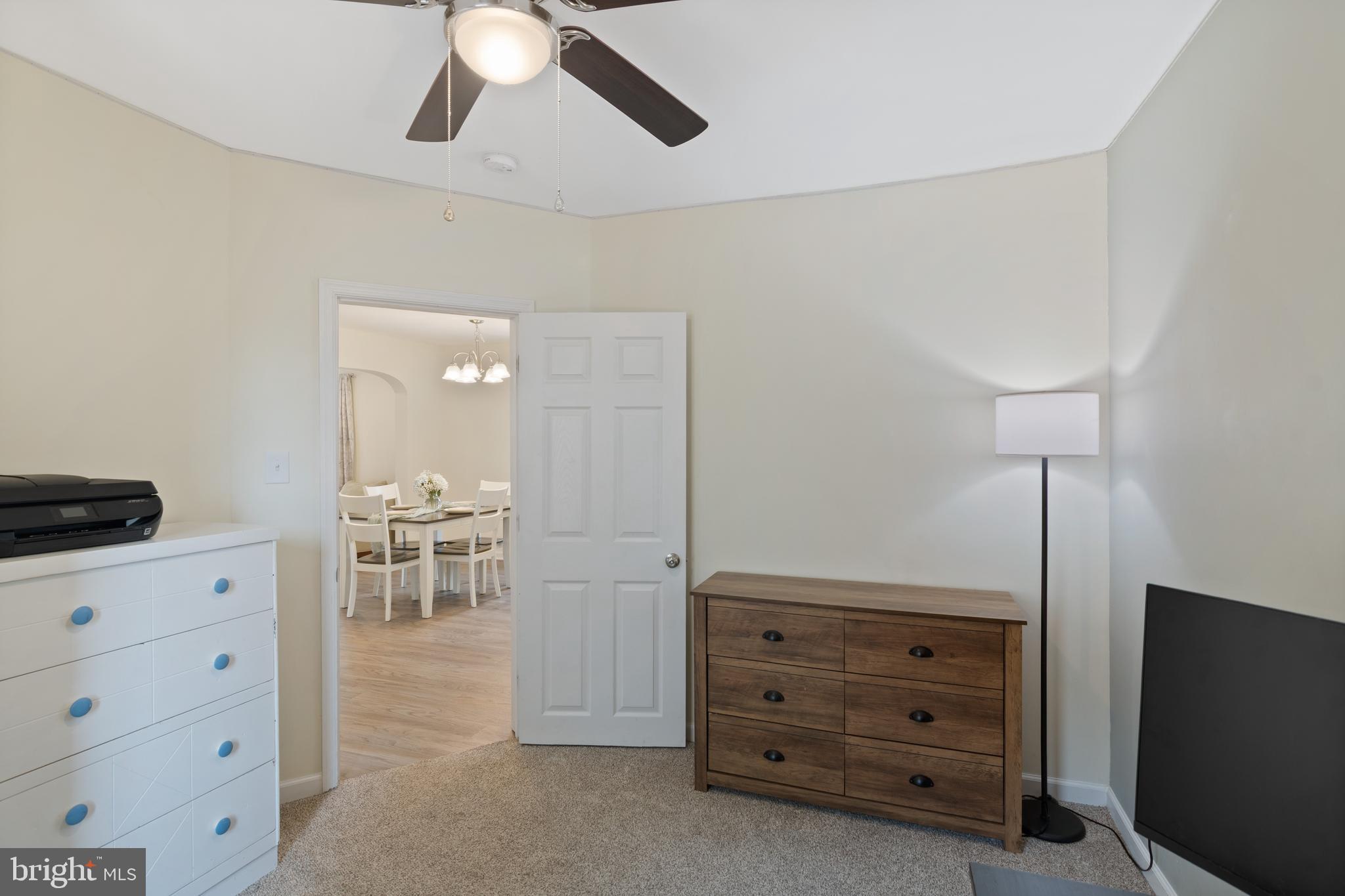 6915 Homeway Baltimore, MD 21222 - Photo 20 of 27 a view of room with furniture