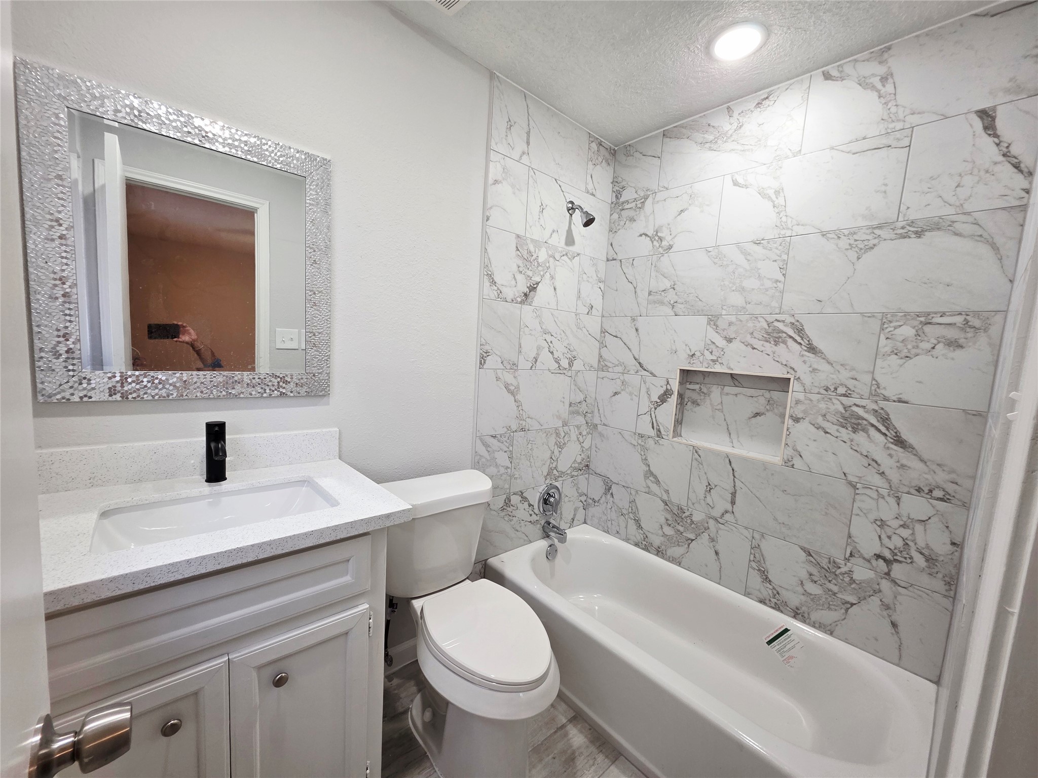 9713 Yuma Street Houston, TX 77029 - Photo 14 of 18 Primary Bathroom