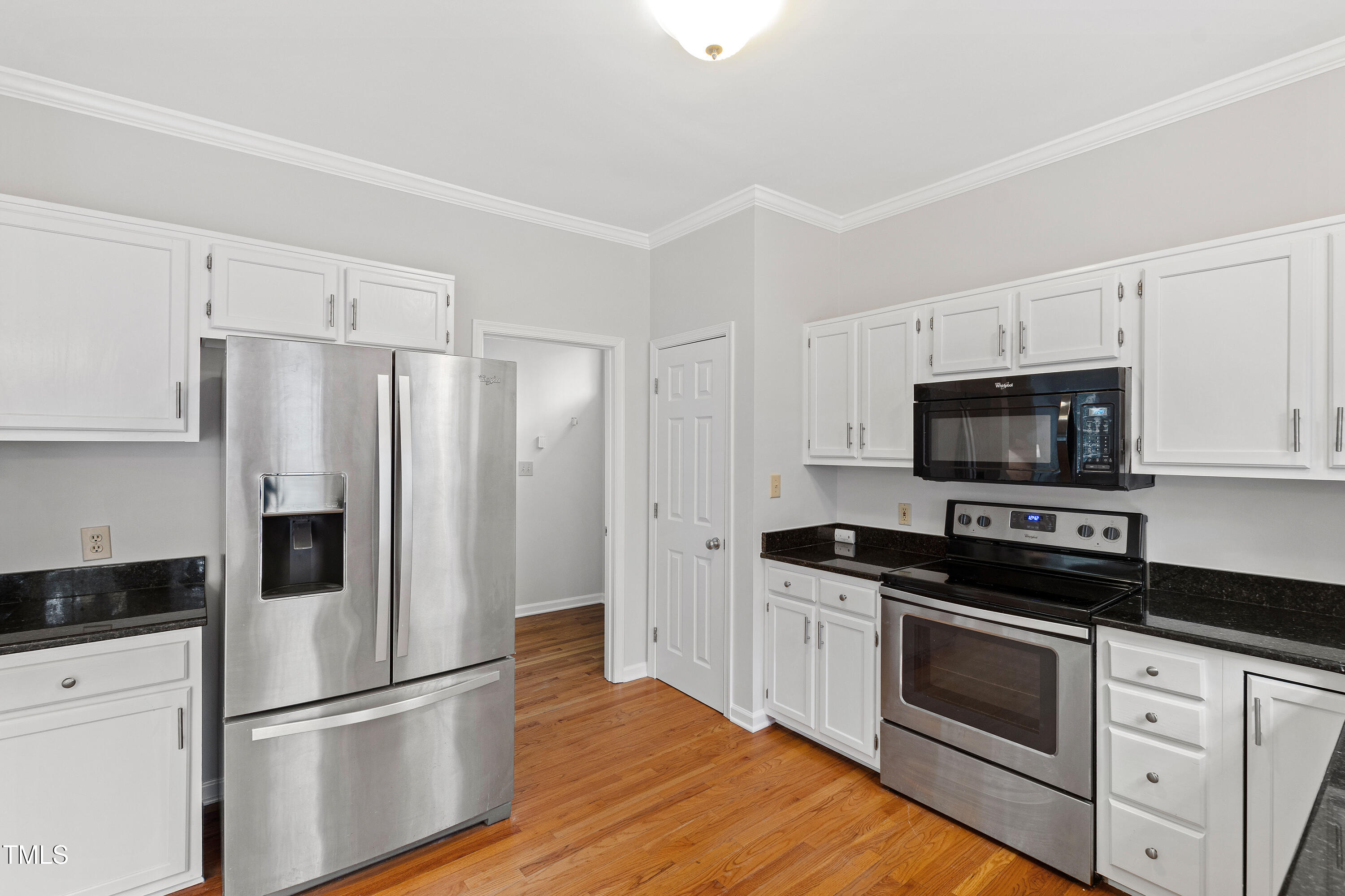 9724 Dansington Court Raleigh, NC 27615 - Photo 16 of 39 Kitchen