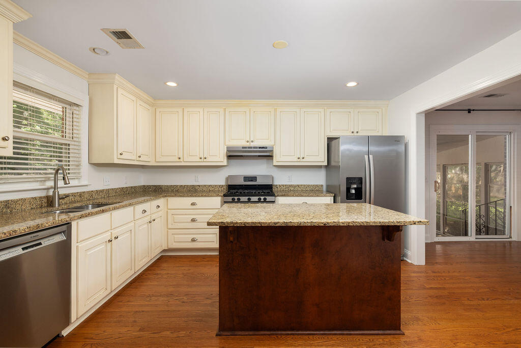1056 Keats Road Charleston, SC 29407 - Photo 13 of 44