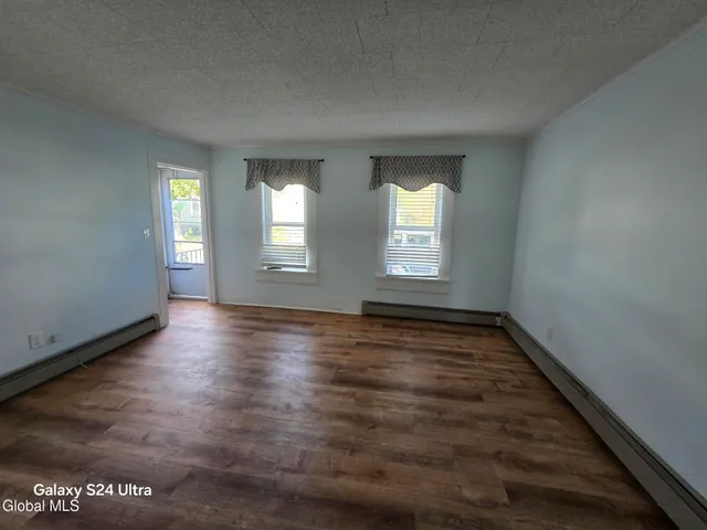 $2,000 | 70 Oak Street, Saratoga Springs, NY 12866