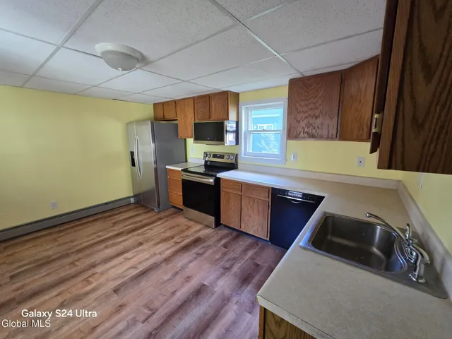 $2,000 | 70 Oak Street, Saratoga Springs, NY 12866