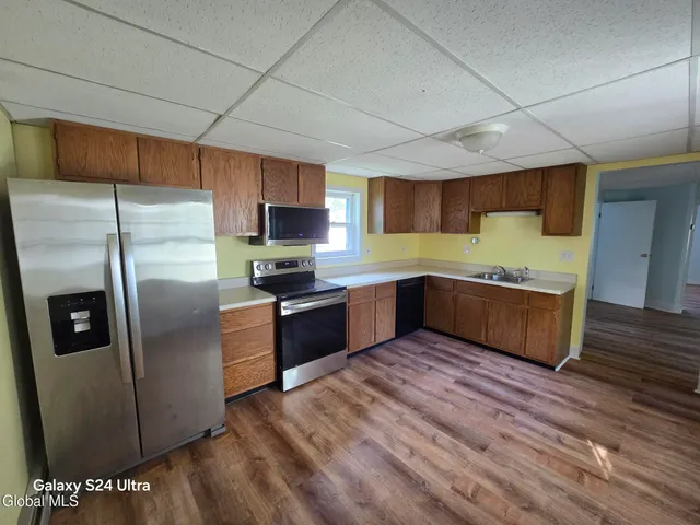 $2,000 | 70 Oak Street, Saratoga Springs, NY 12866