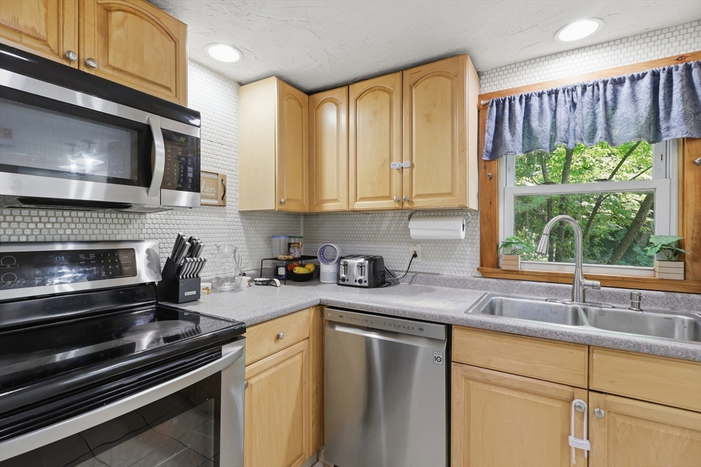 20 South Shore Road Westminster, MA 01473 - Photo 10 of 33 Gallery Image 10