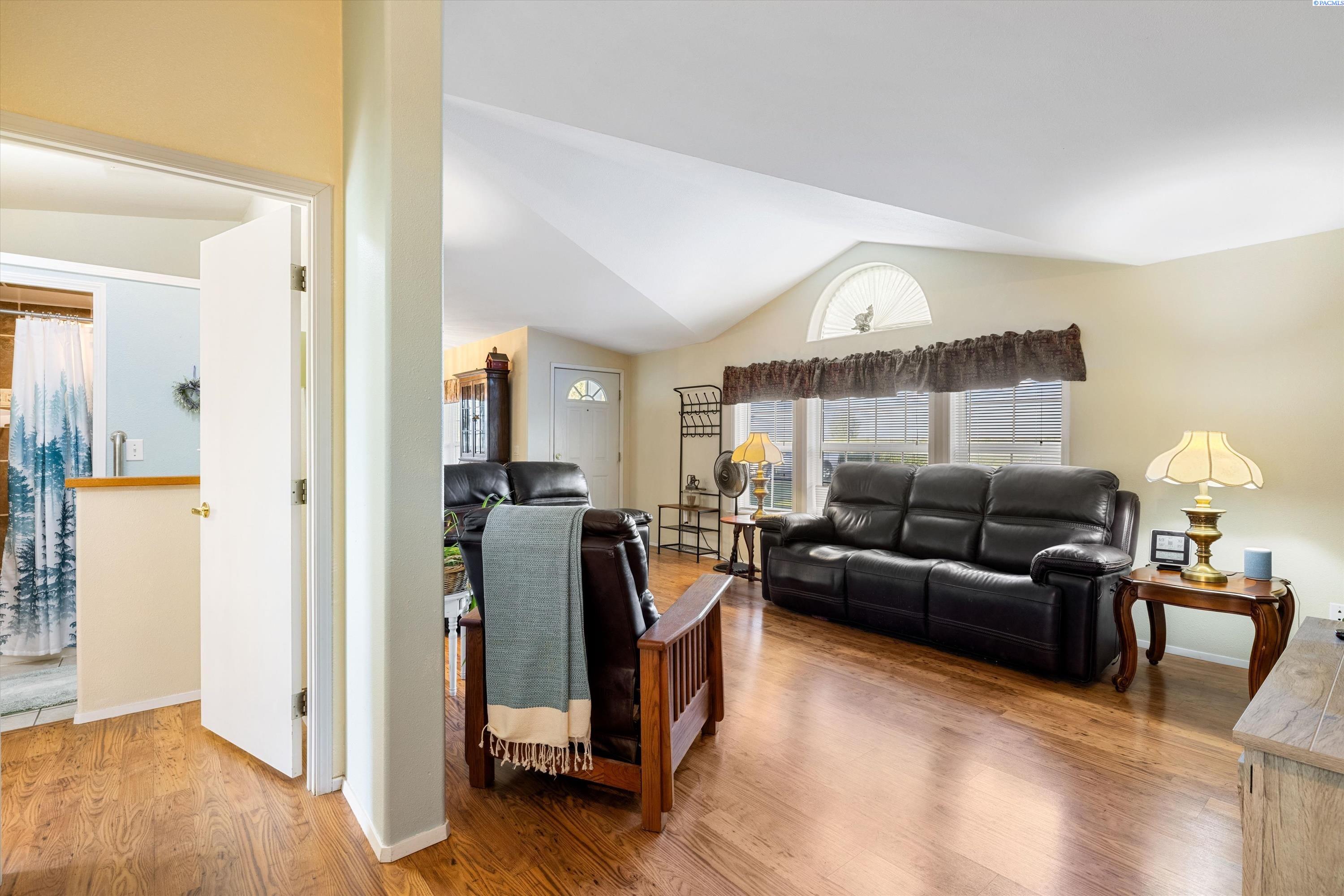 18401 South Griffin Road Prosser, WA 99350 - Photo 16 of 35 Gallery Image 16